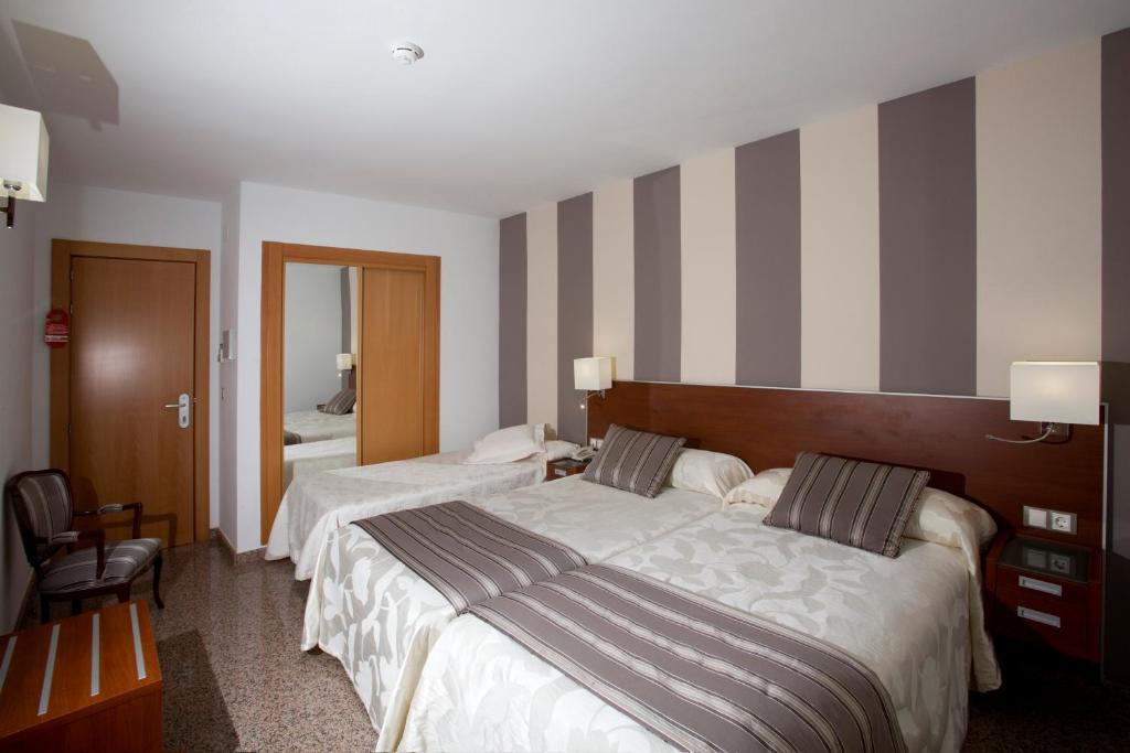 Hotel Marivella Calatayud Oda fotoğraf